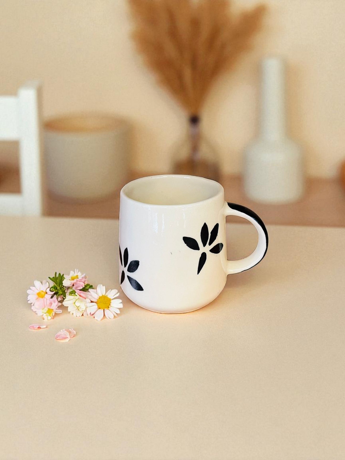 Green Leaf Ceramic Mug – Nature Inspired Sipper for Calm Vibes