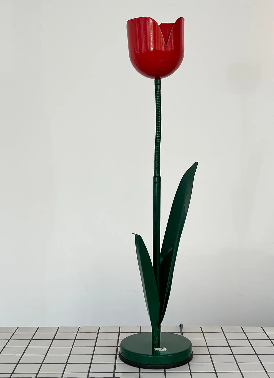 1980 Tulip Metal Lamp – Vintage Floral Inspired Lamp